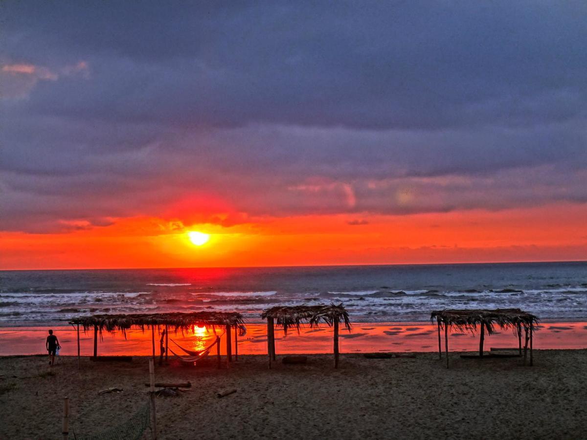 Sundown Beach Hotel Canoa Exterior photo